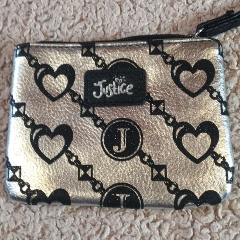 🔥4/$20 NWOT JUSTICE Wristlet